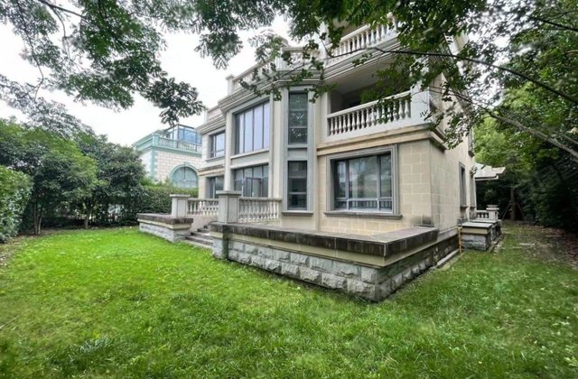 泗泾颐景园4室2厅497㎡1160万二手房图片