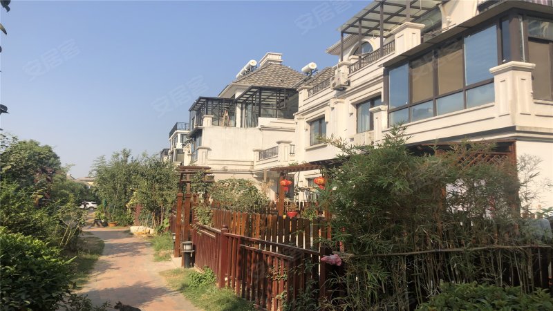 世茂龙湾(三期)