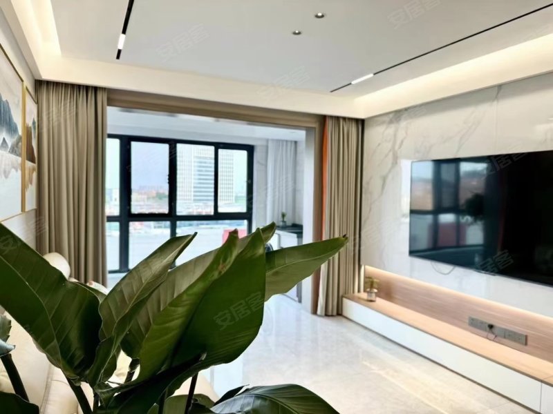 高新海陵 万达海之心 豪华装修 好层次阳光灿烂3室钥匙