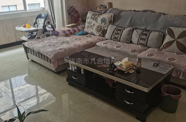 易地扶贫搬迁安置小区3室1厅84㎡65万二手房图片