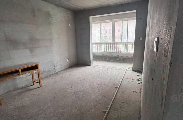 金麒麟小区3室2厅133㎡51万二手房图片