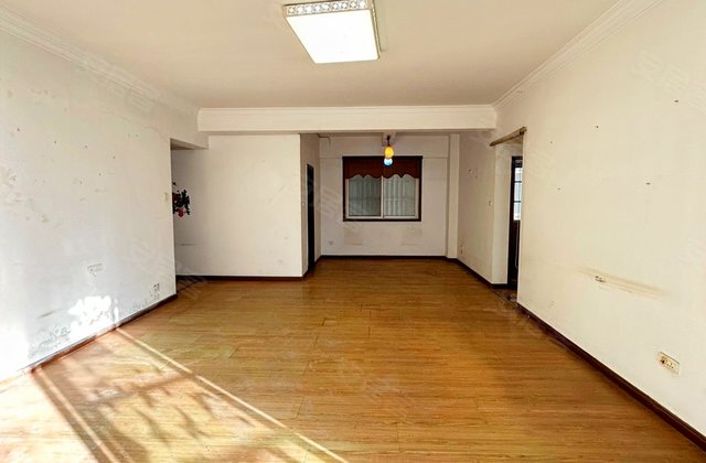 弘业俊园4室2厅159.55㎡111.6万二手房图片