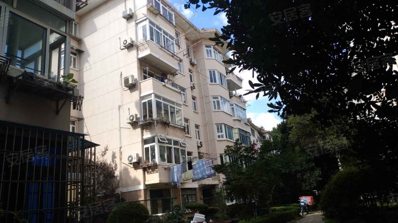 康平路100弄小区