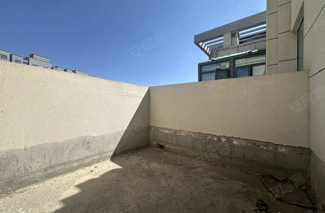 好城桑旦林4室2厅210㎡175万二手房图片