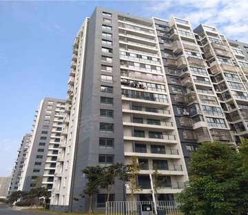 单价    买鼎泰花园精装三房两卫 保养好 业主诚意出售