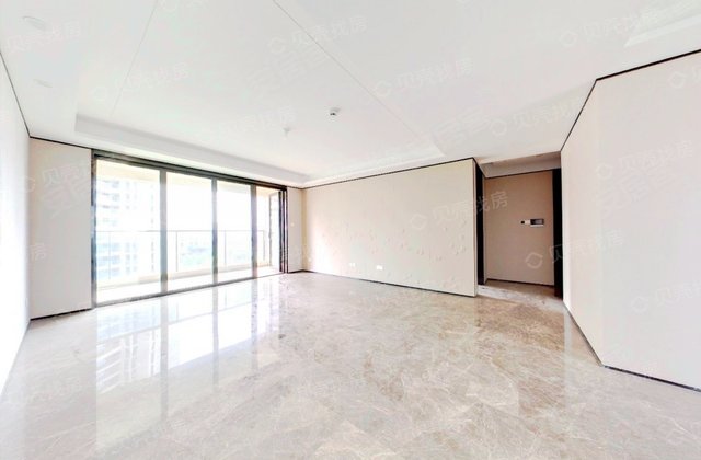 青铁华润城(三期)4室2厅164.77㎡650万二手房图片