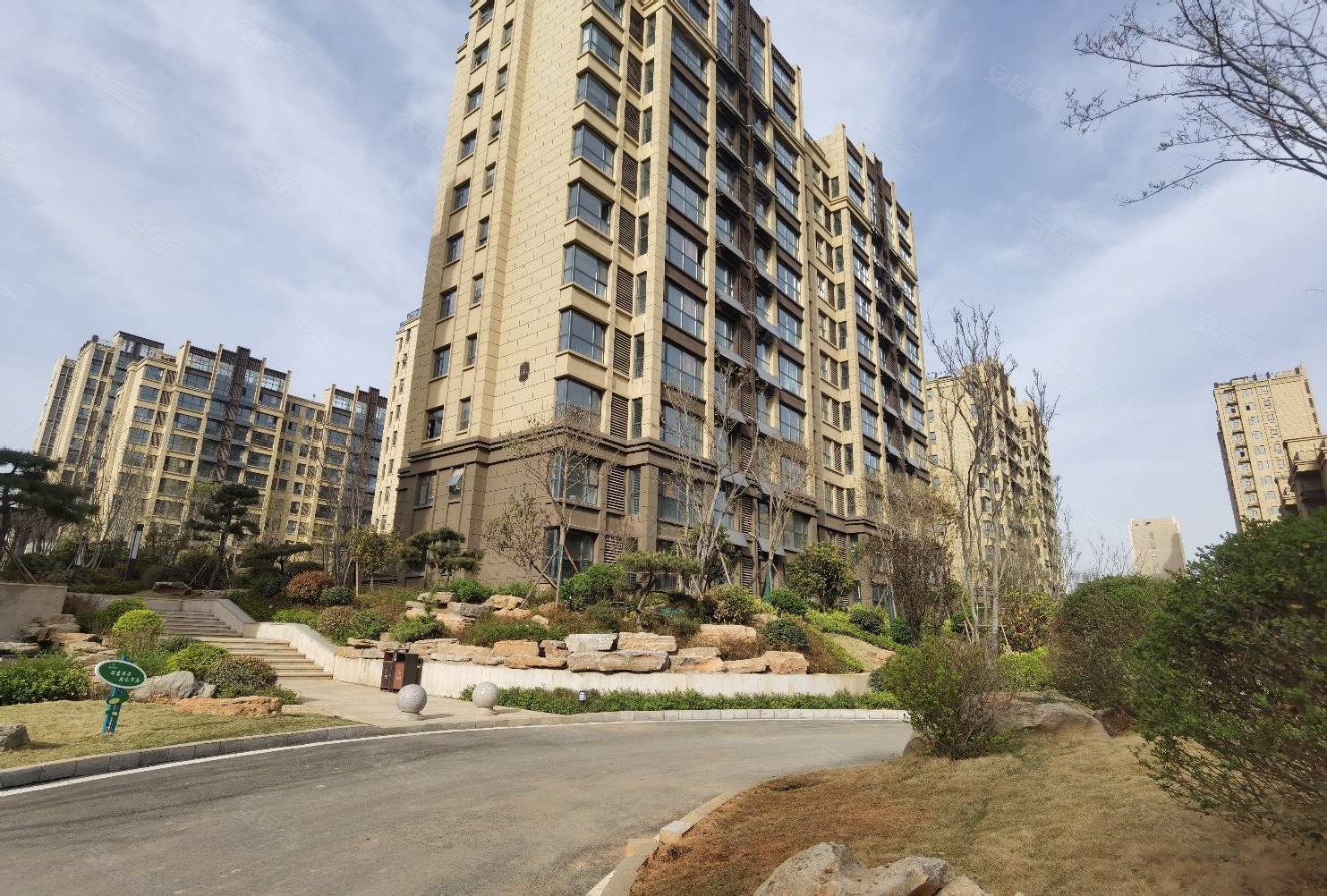 翡翠传奇洋房 精装未住 大四室 南北通透 神户型 随时看房