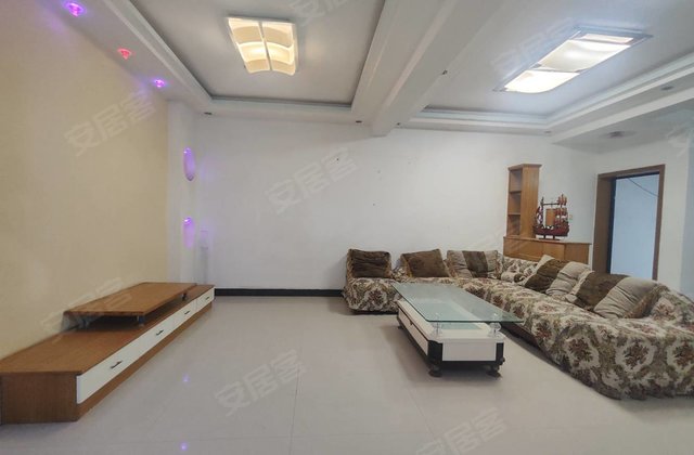 永鸿花园4室2厅153㎡38万二手房图片