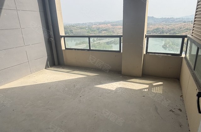 门户壹号山河院子3室2厅137.01㎡41.2万二手房图片