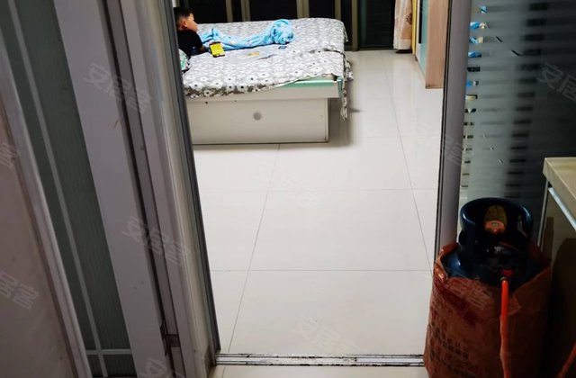 顺泽玲珑湾1室1厅36.6㎡27万二手房图片