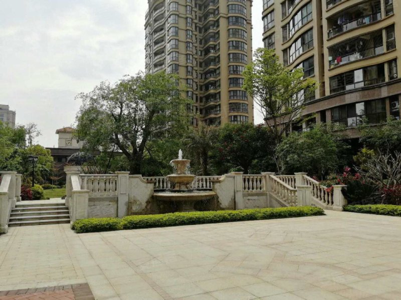 三盛国际公园香槟公馆