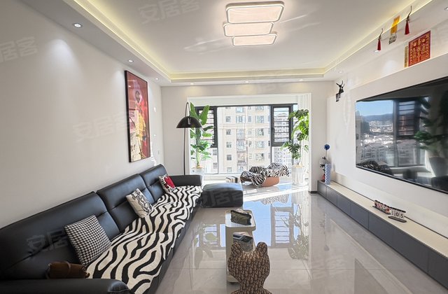 玖龙国际4室2厅141㎡74.8万二手房图片