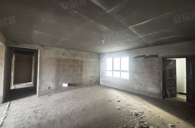 金玉花园4室2厅168㎡57万二手房图片