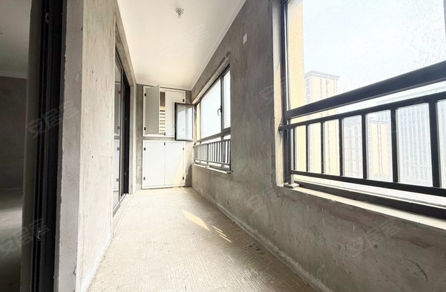 新威龙门壹品(北苑)3室2厅114㎡70万二手房图片