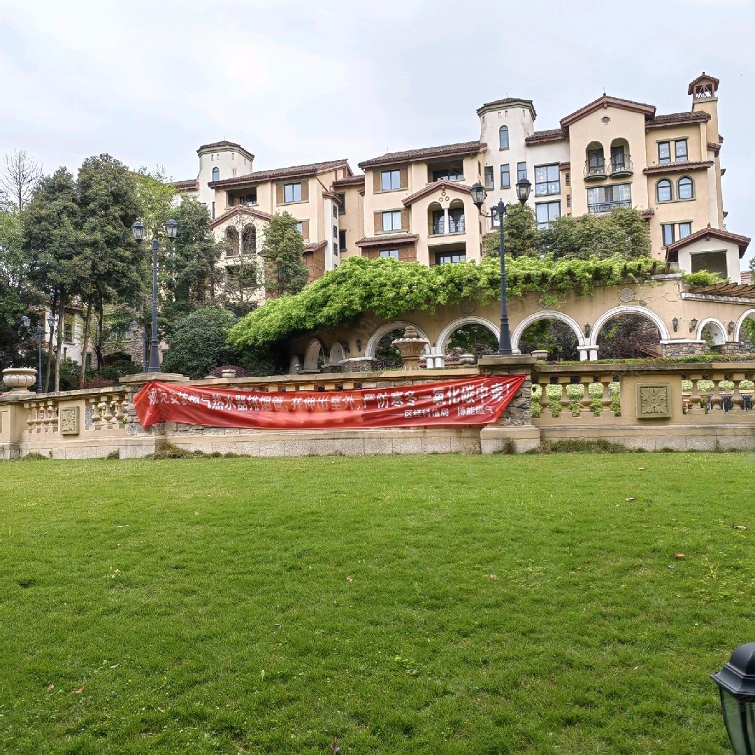 钱江凤凰城青白江