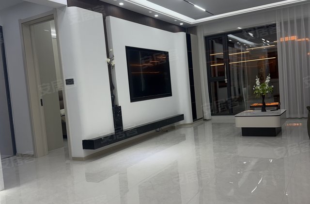 龙嘉花园3室1厅111㎡46.8万二手房图片