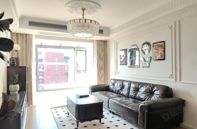 天一华侨城4室2厅180㎡109万二手房图片