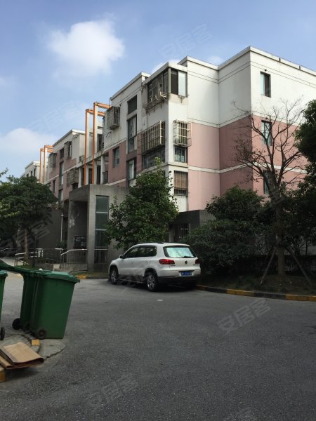 浦江世博家园六街坊 