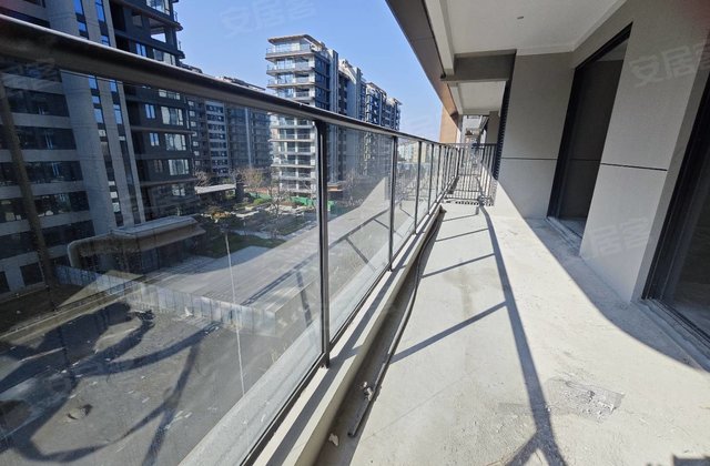 信江一品4室2厅135㎡82.8万二手房图片