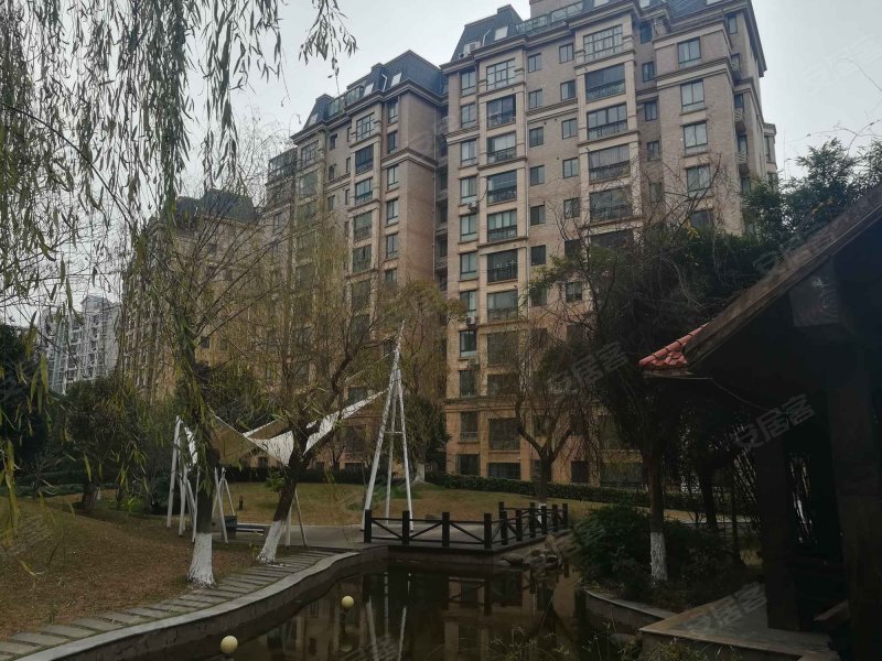 虹桥东苑风度国际 