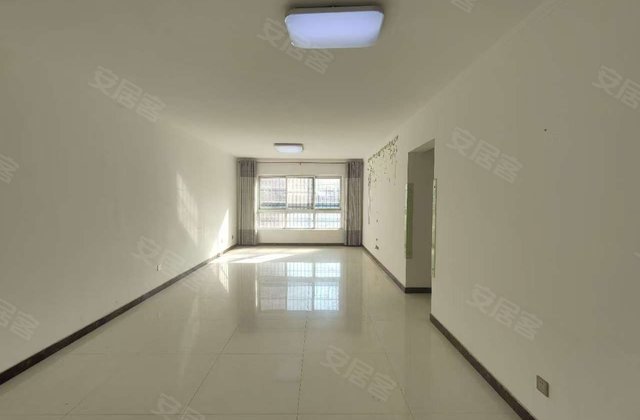 慧泉公园玖号3室2厅130㎡49万二手房图片