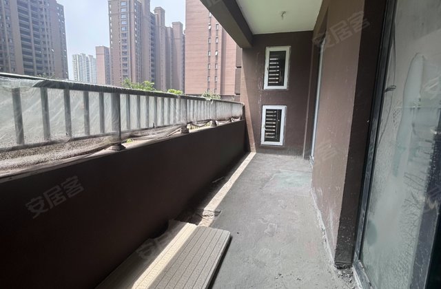 万达楚岳公馆4室2厅139.97㎡60万二手房图片