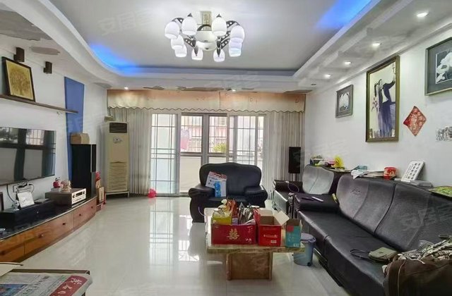 橘洲东路88号大院4室2厅152.88㎡69.8万二手房图片