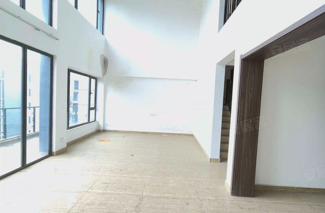 碧桂园贵阳一号御园6室2厅252㎡155万二手房图片