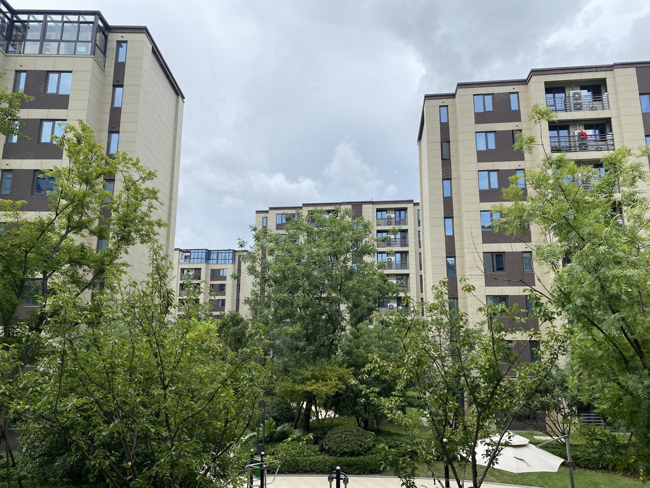 绍兴房产网>绍兴二手房>越城二手房>市区环内二手房>金茂逸墅>