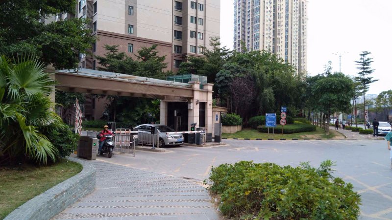 荣和大地二组团阳光里