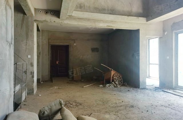 中交中央公园香榭雅墅4室2厅266㎡210万二手房图片