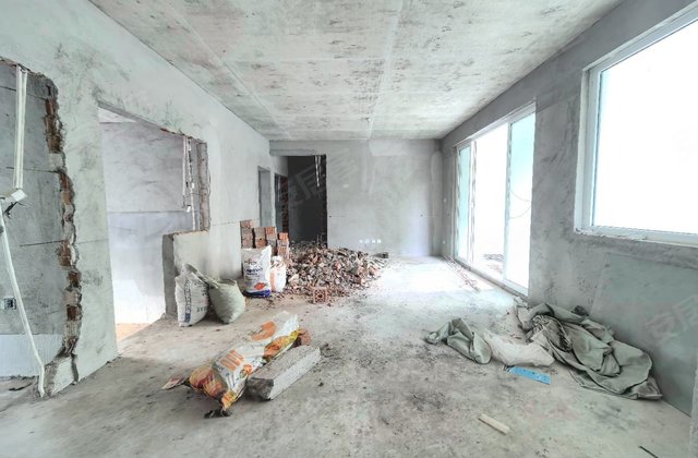 树高翡丽花城4室2厅118㎡64万二手房图片