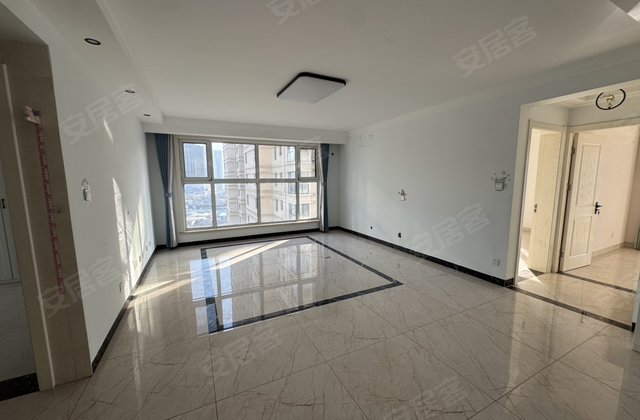 中央绿城3室2厅116㎡73万二手房图片