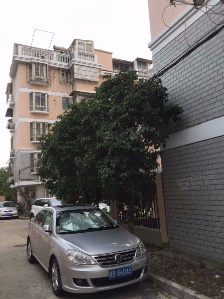 国权北路351弄小区 