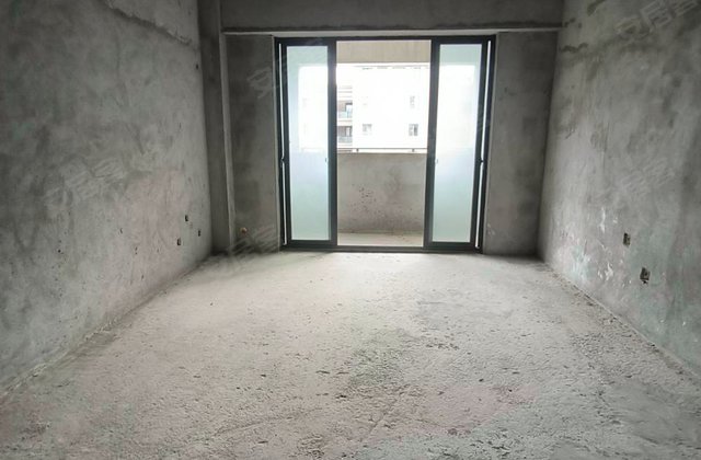 温泉一品。复式楼，大空间，带露台