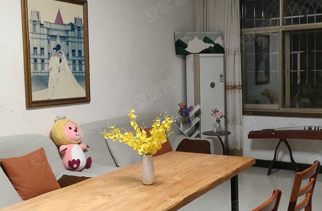 芙蓉园小区4室2厅168㎡38万二手房图片