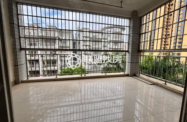 水岸康城4室2厅143㎡36.6万二手房图片