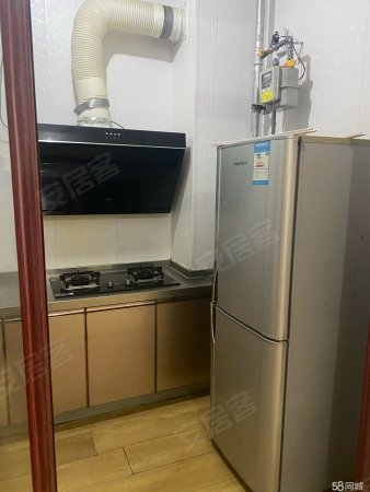 万岳华府C区3室2厅1卫118㎡南130万