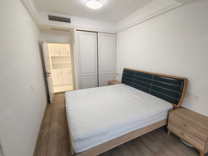 南面 排,中高层,精装修,满两年,瑞景华府二手房,130万,3室2厅,1卫,92