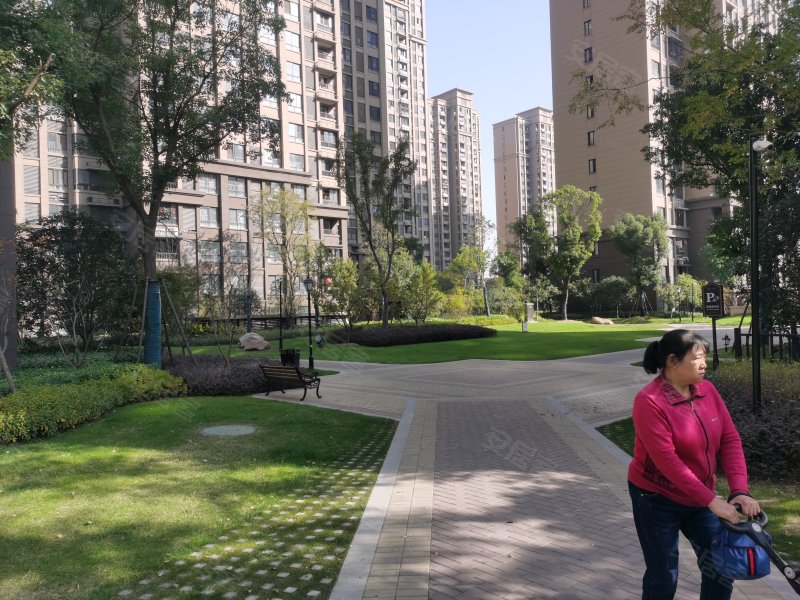 华地翡翠蓝湾朗园