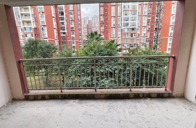 绿洲家园4室2厅193㎡90万二手房图片