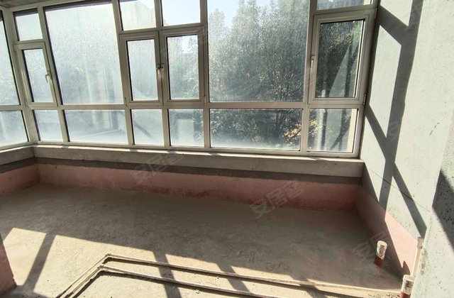 龙都容郡4室2厅188㎡202万二手房图片