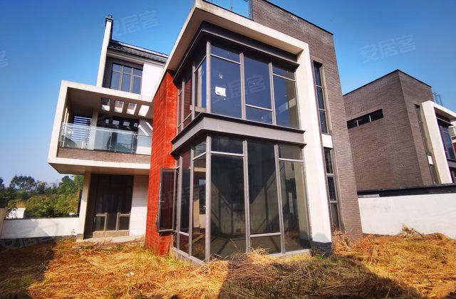 (眞实房源)绿地公园城 现楼别墅一套 172平195万