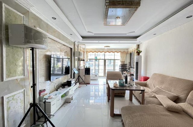 万象壹号4室2厅125㎡36.8万二手房图片