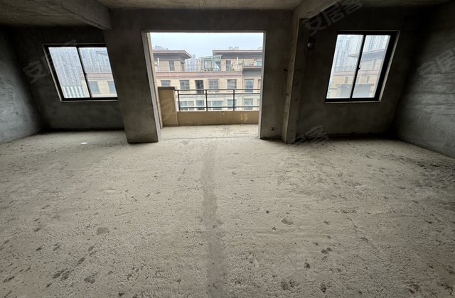 广隆阳光城4室2厅136.48㎡48万二手房图片