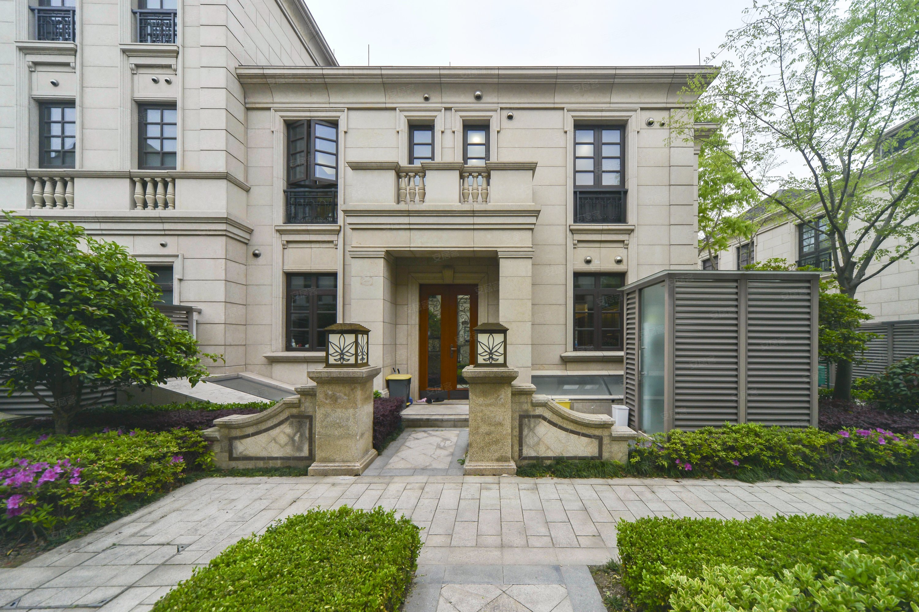 业主诚意出,大华伊斐墅(别墅)二手房,4500万,4室3厅,4卫,321平米-上海