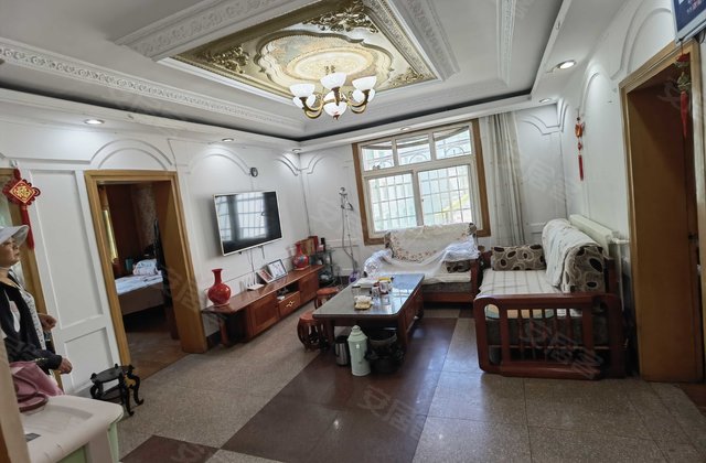 饮食服务公司商住楼3室1厅106㎡45万二手房图片