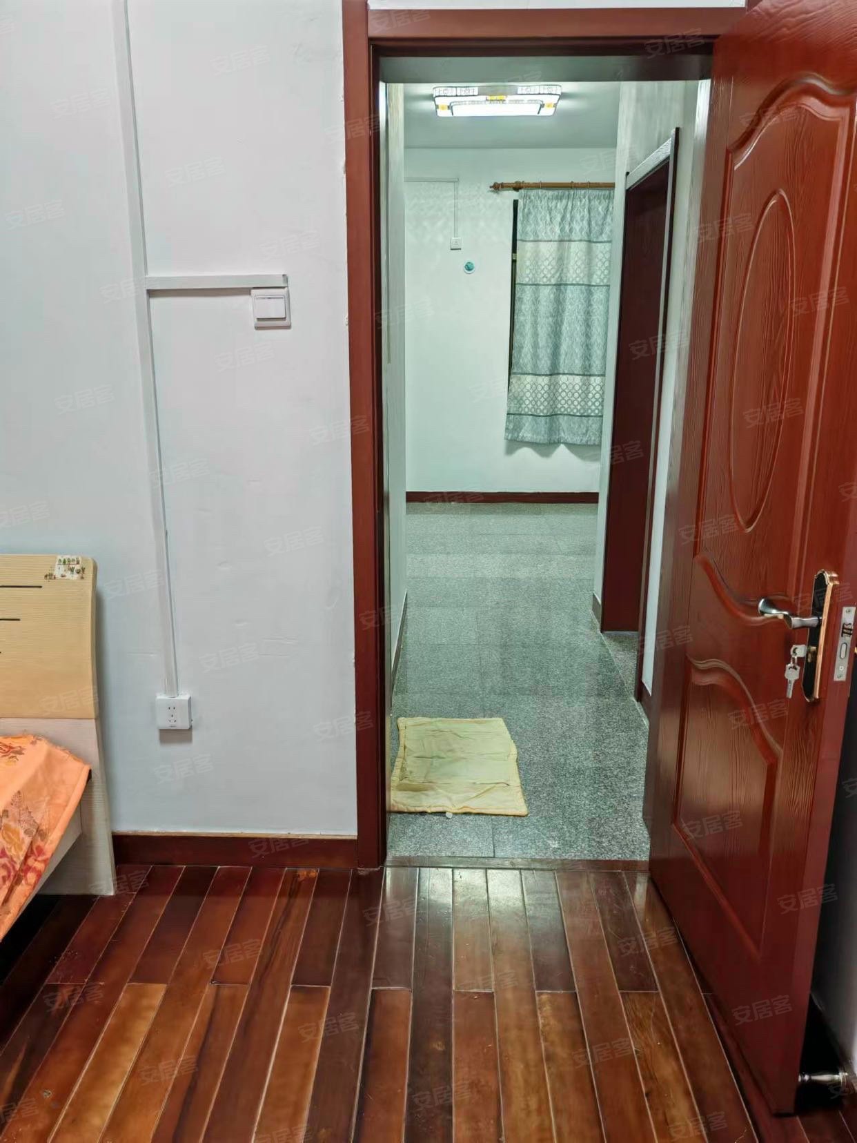 106街坊2室2厅1卫72.52㎡西南58万