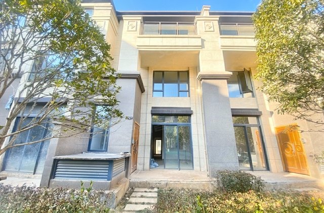 建造共3层南北340㎡3室3厅5卫别墅专卖,昆明下个翠湖白沙湖美的顺城府