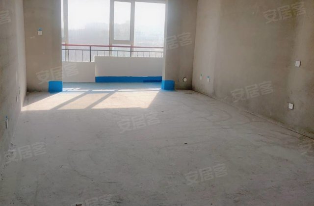 东城御园3室2厅150㎡130万二手房图片